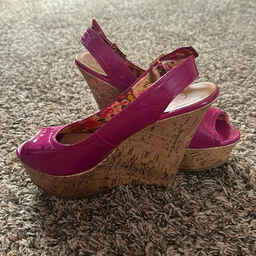 Candie’s Wedges